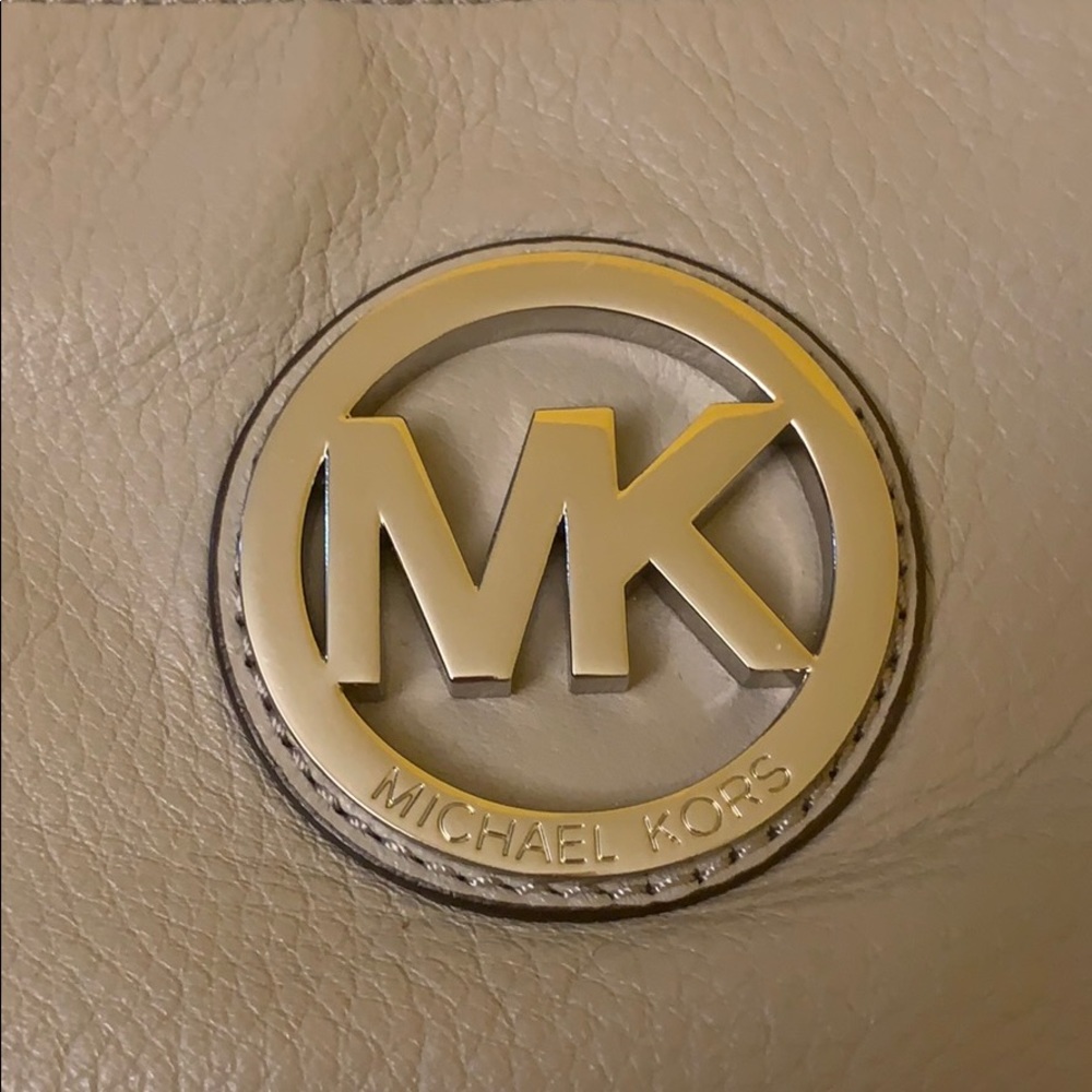 Michael Kors wristlet